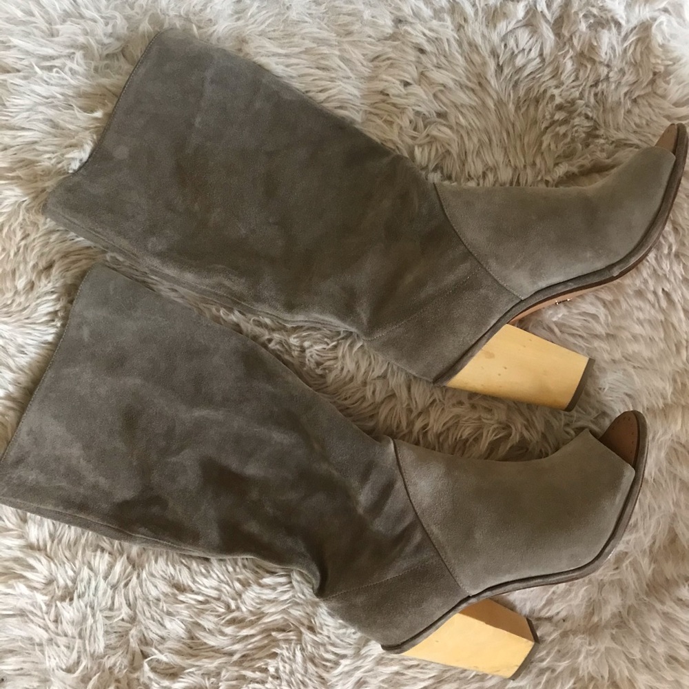 Vince Camuto Suede Open Toe Pull On Boots. Size 7M